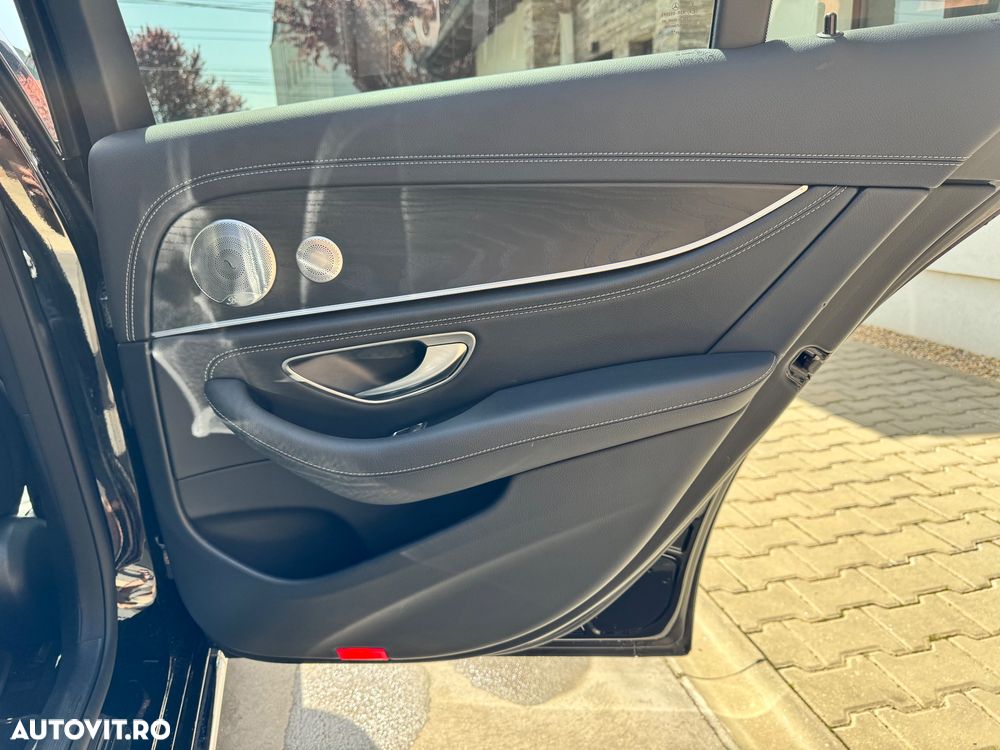 Mercedes-Benz E - 11