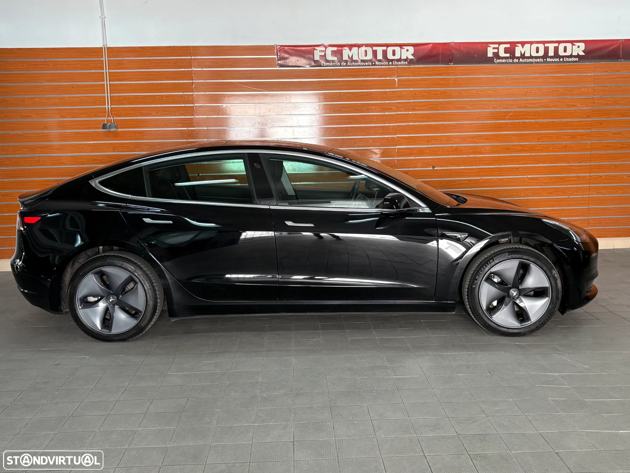 Tesla Model 3 Standard Range Plus RWD - 3