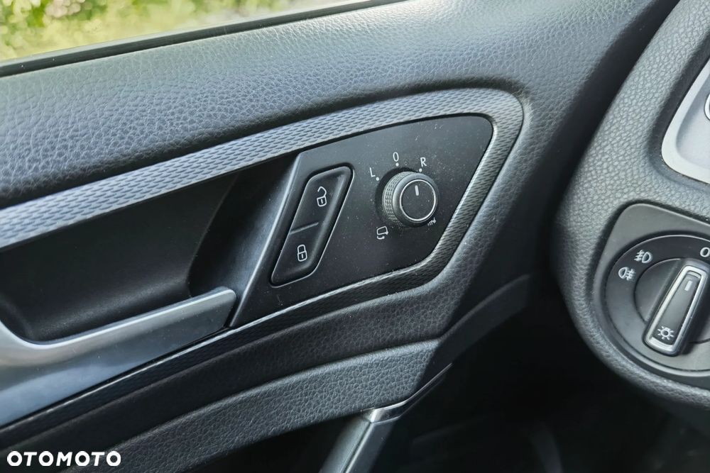 Volkswagen Golf 1.6 TDI BlueMotion Technology Lounge - 33