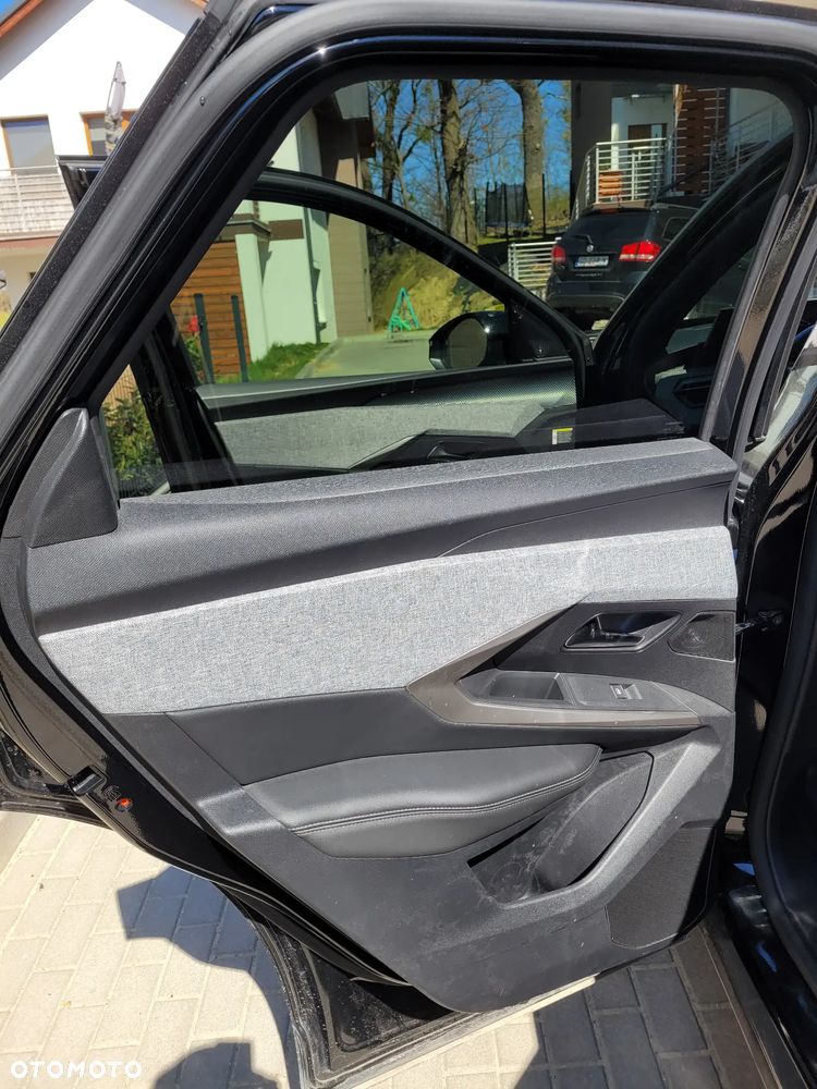 Peugeot 3008 1.2 PureTech mHEV GT S&S e-DCS6 - 9