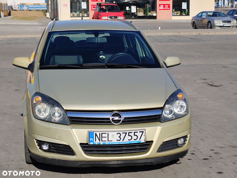 Opel Astra 1.7 CDTI Essentia - 12