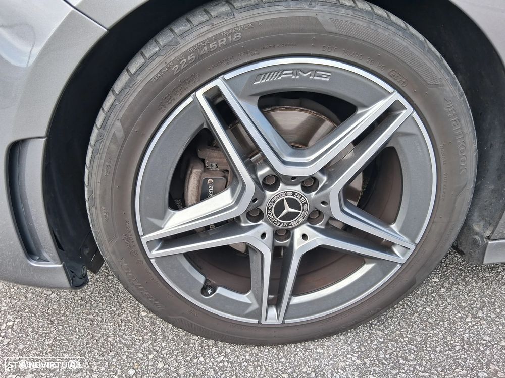 Mercedes-Benz A 200 AMG Line - 3