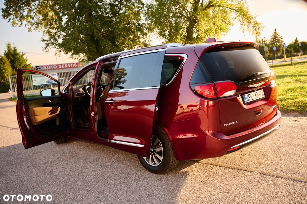 Chrysler Pacifica - 18
