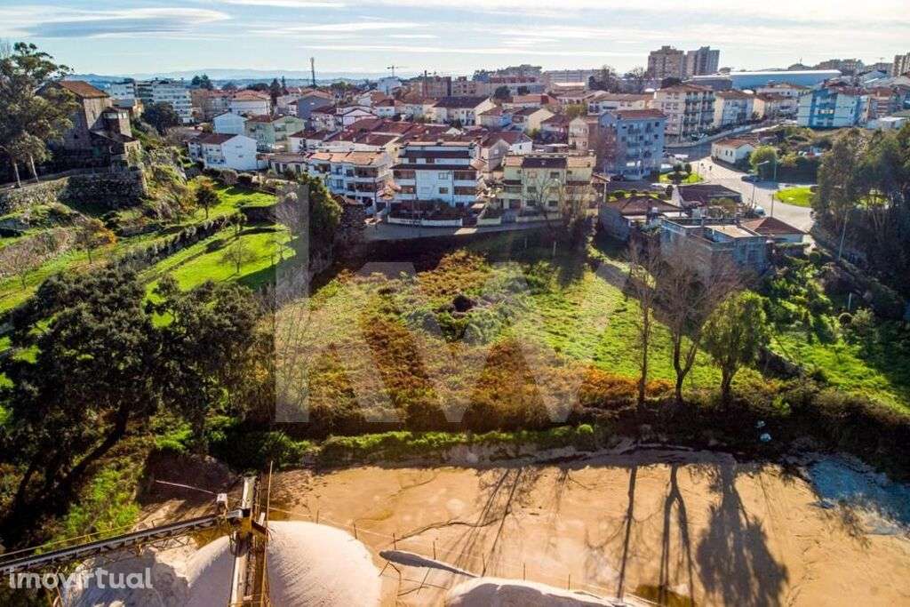 Terreno em Águas Santas - Maia com 3500m2 - Grande imagem: 2/8
