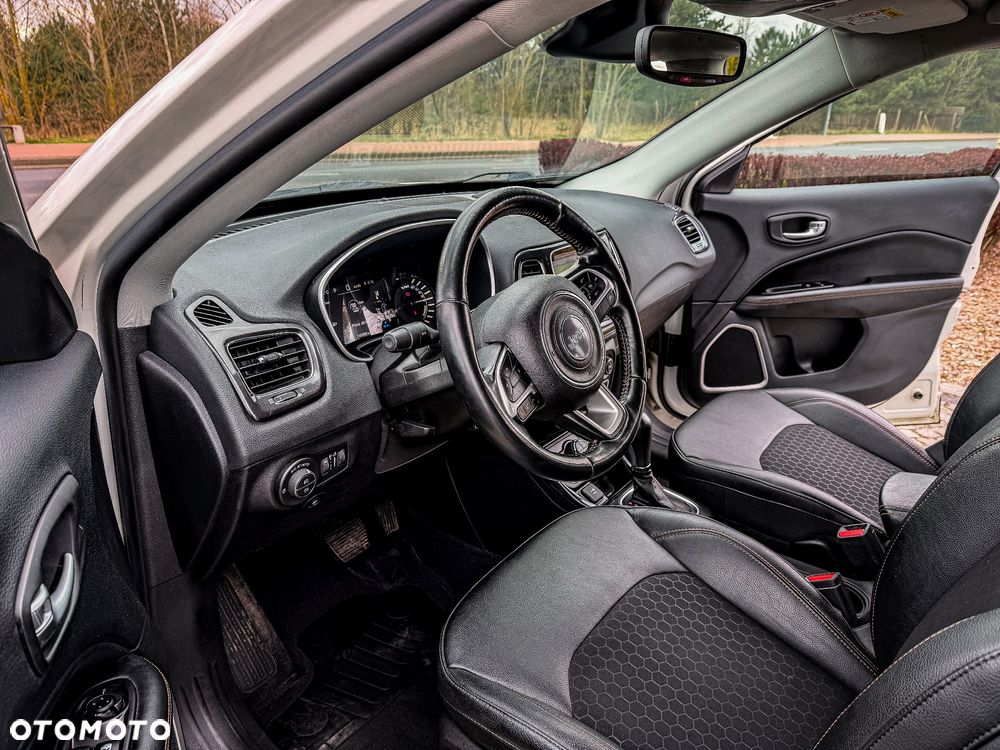 Jeep Compass 1.3 T4 4xe Automatik Limited - 29