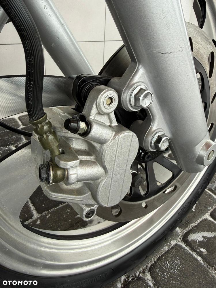 Suzuki Marauder - 20