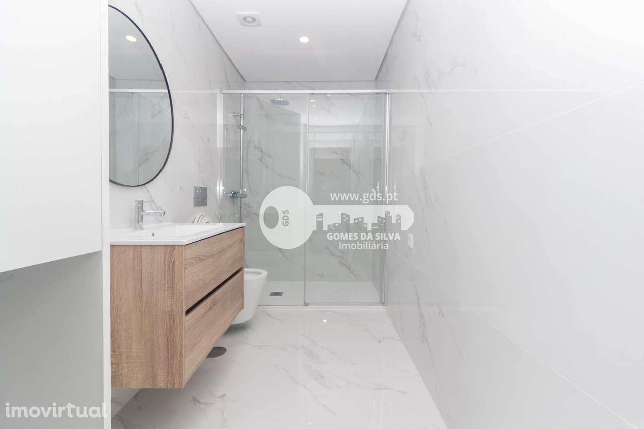 Apartamento T2+1 com terraço no centro de Braga - Grande imagem: 4/33