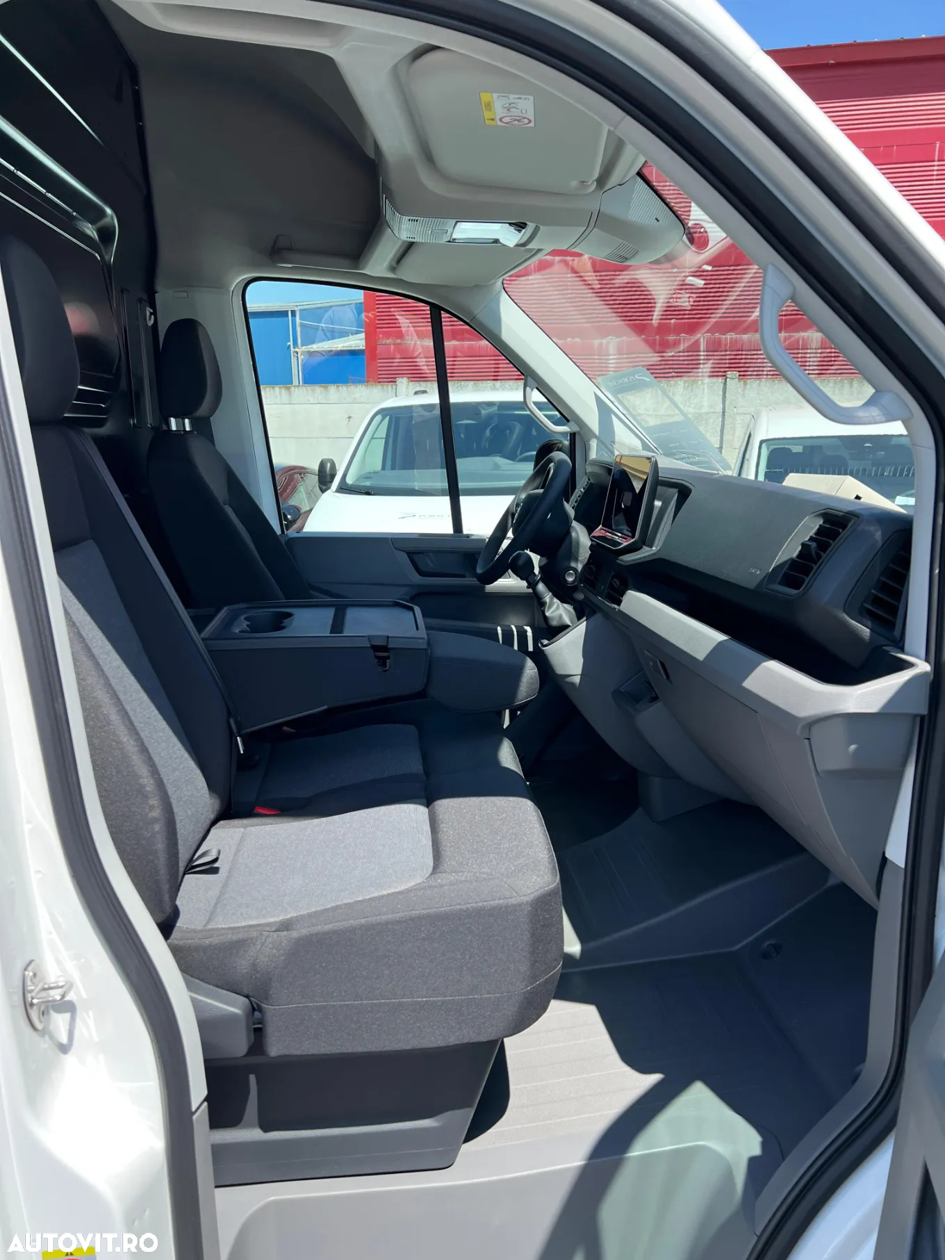 Volkswagen Crafter Furgon L5H3 - 11