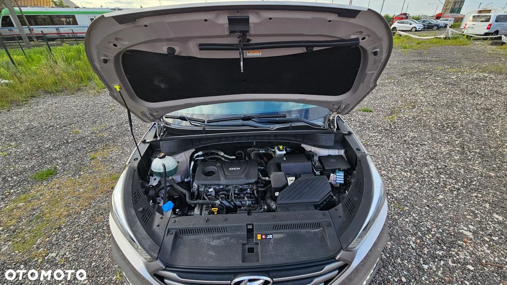 Hyundai Tucson 1.6 GDI BlueDrive Style 2WD - 27