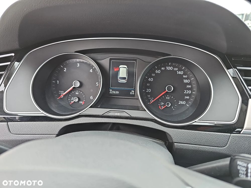 Volkswagen Passat 2.0 TDI 4Mot Elegance DSG - 15