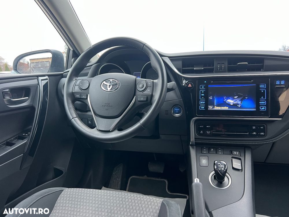 Toyota Auris 1.8 L VVT-i Sol+ - 4