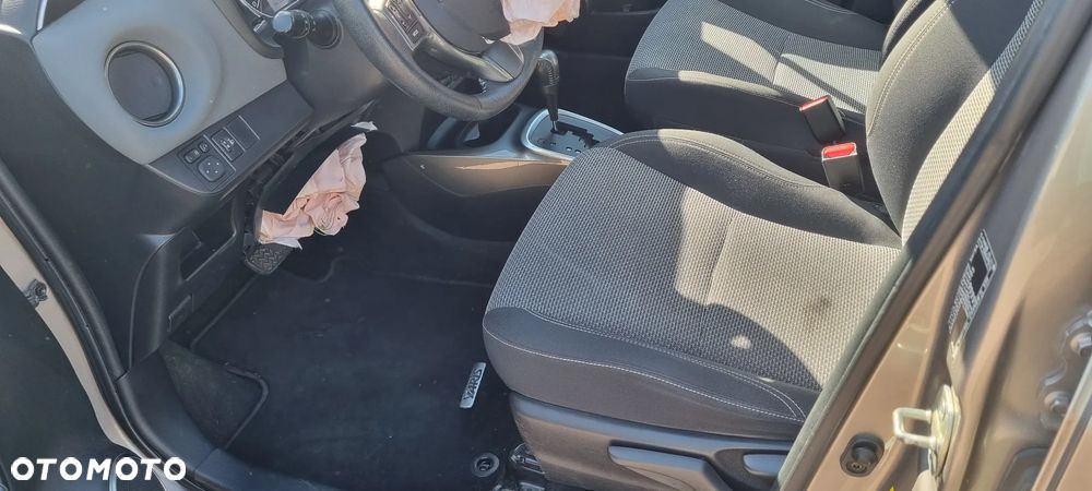 Toyota Yaris 1.5 VVT-i Comfort - 9