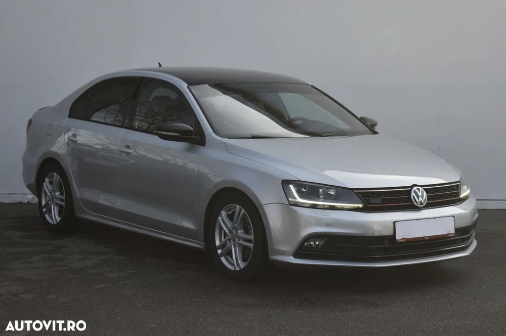 Volkswagen Jetta 2.0 TDI CR DPF Highline - 2