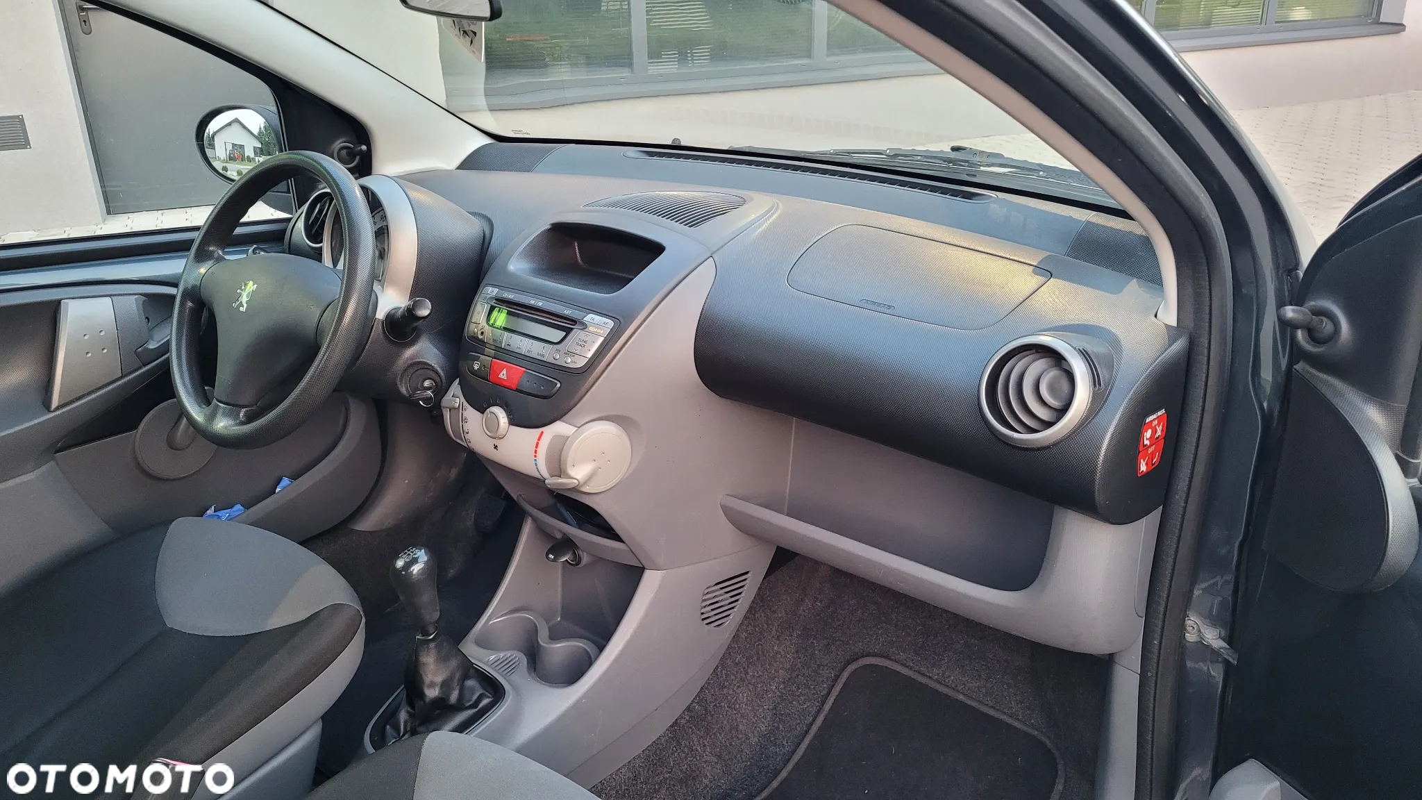 Peugeot 107 1.0 Trendy - 10
