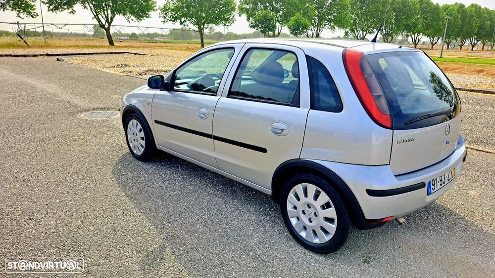 Opel Corsa 1.3 CDTI Enjoy - 1