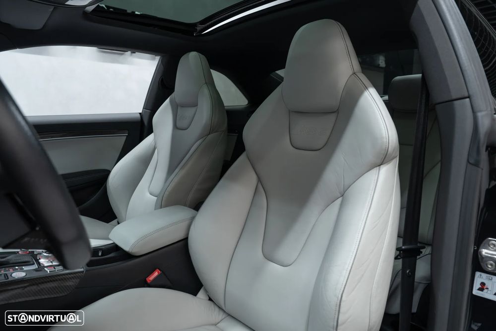 Audi RS5 S tronic - 27