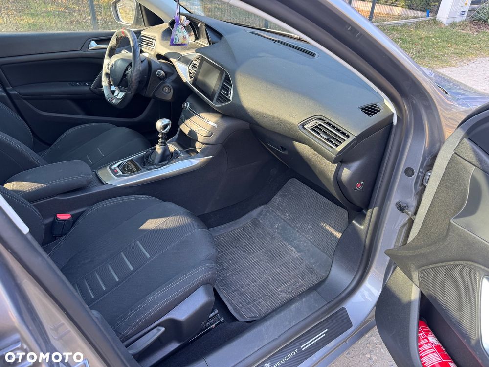 Peugeot 308 1.6 THP Allure - 10