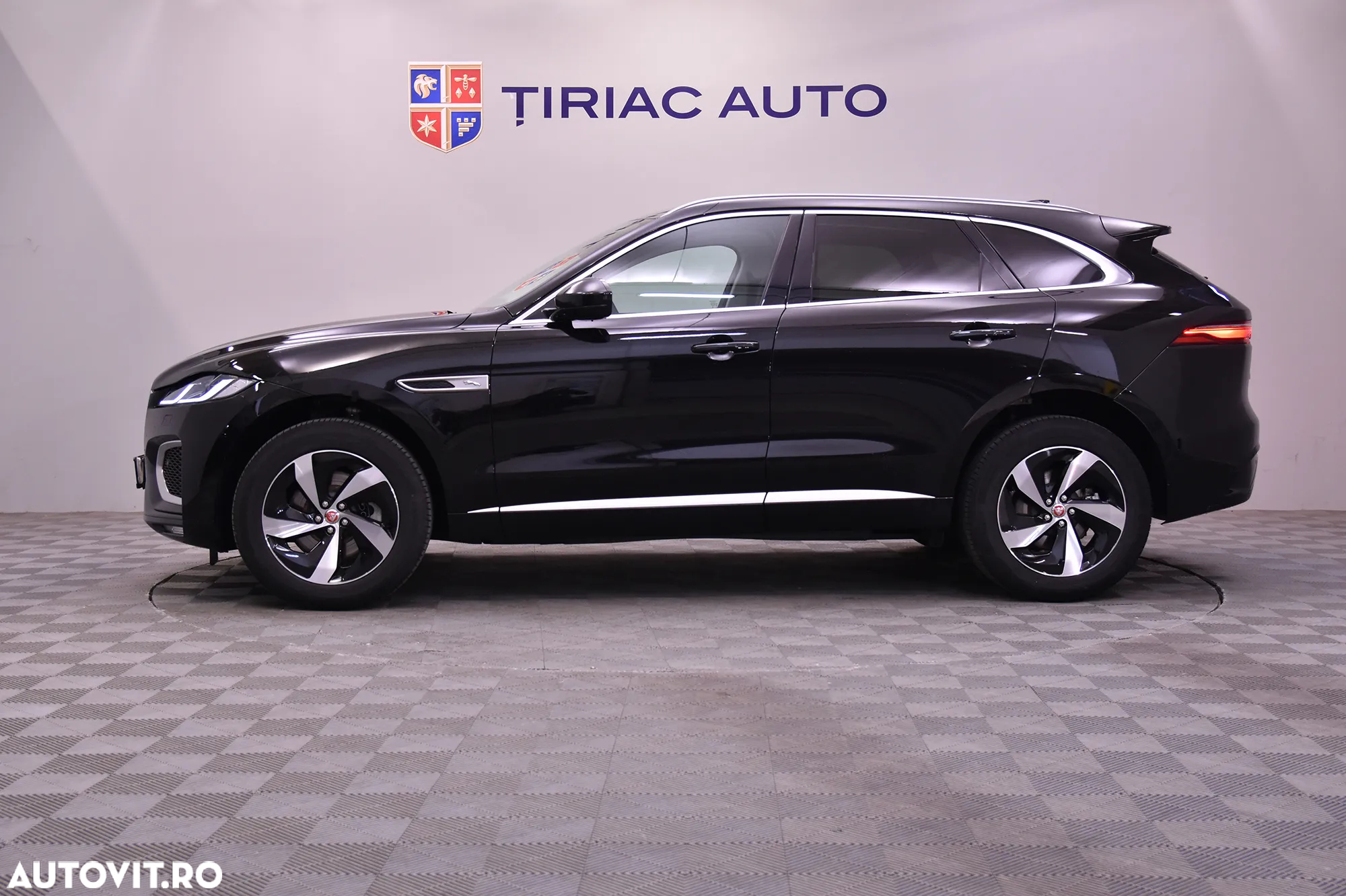 Jaguar F-Pace - 2