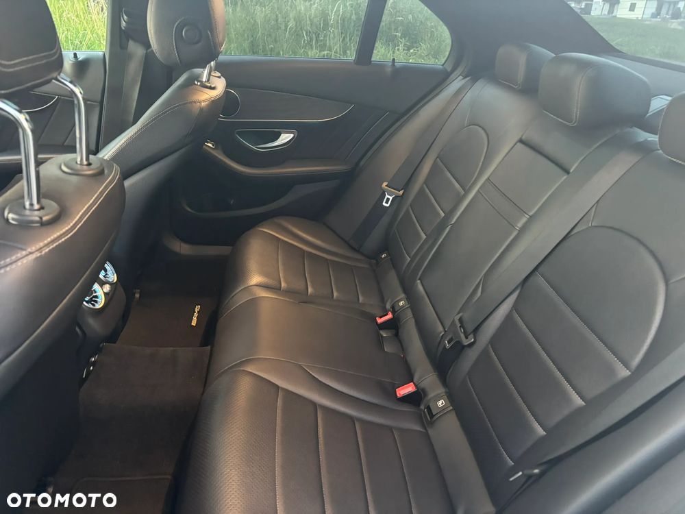 Mercedes-Benz Klasa C 200 4-Matic 7G-TRONIC - 23