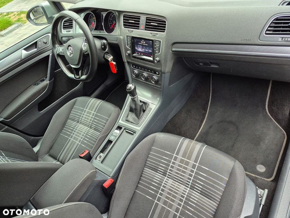 Volkswagen Golf 1.2 TSI BMT Comfortline - 7