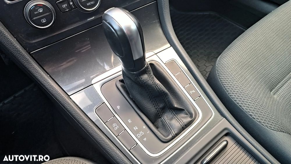 Volkswagen Golf 2.0 TDI DSG Comfortline - 21