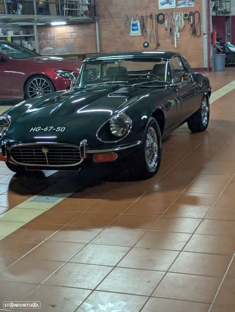 Jaguar E-Type - 27