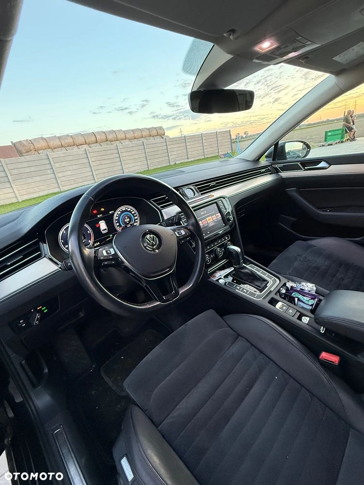 Volkswagen Passat 2.0 TDI BMT Highline DSG - 11