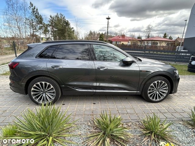 Audi e-tron - 5