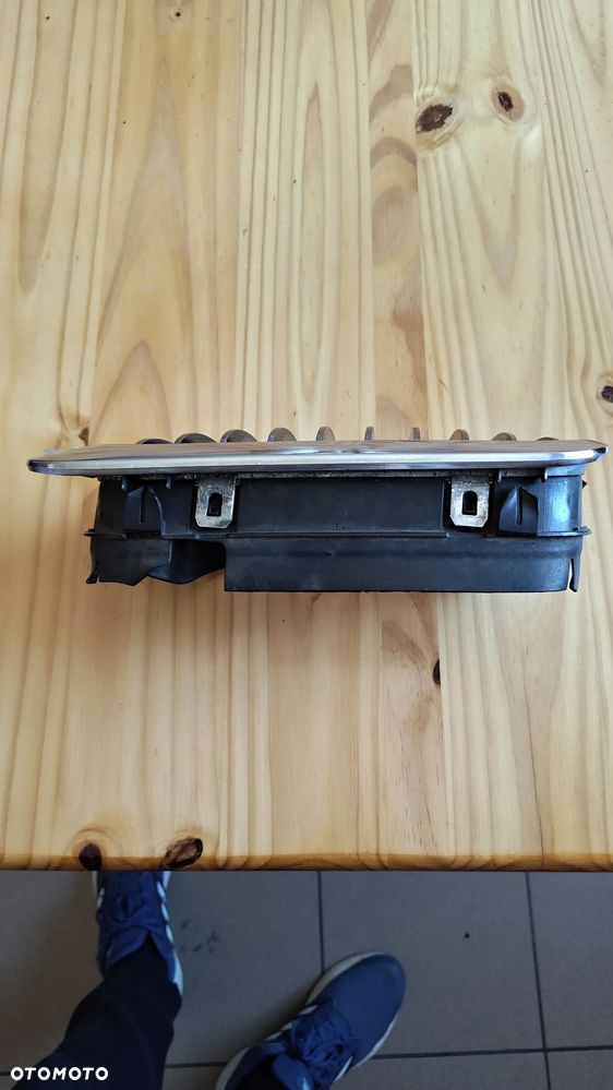 NERKA GRILLA PRAWA I LEWA BMW 3  E46 51138208668 51138208667 - 6