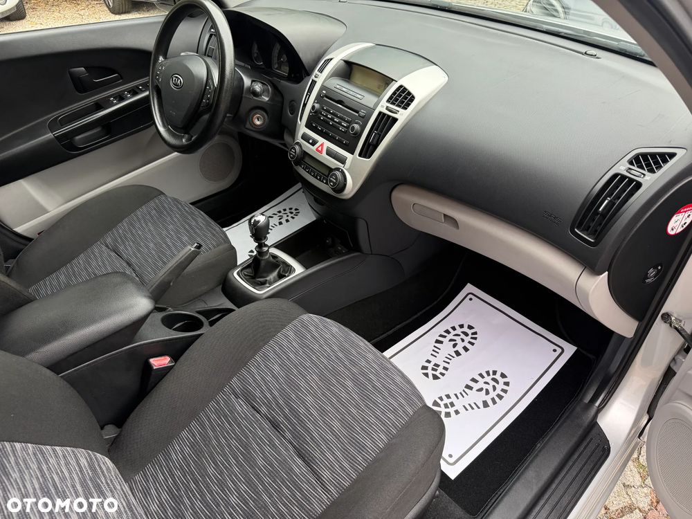 Kia Ceed 1.6 Comfort - 17