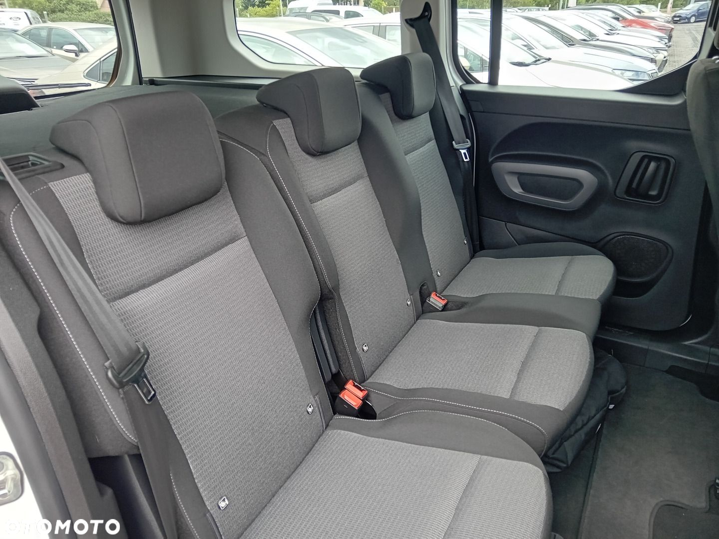 Toyota Proace City Verso Long 1.5 D-4D Business - 27