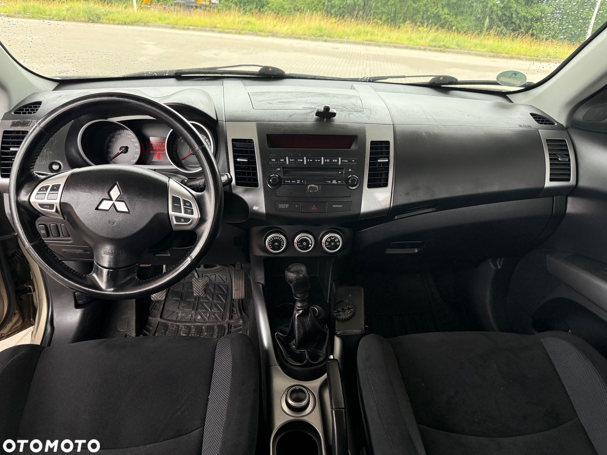 Mitsubishi Outlander 2.0 DI-D 4WD Intense - 11