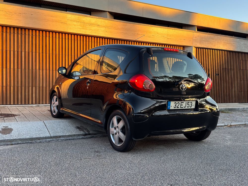 Toyota Aygo 1.0 + AC - 3