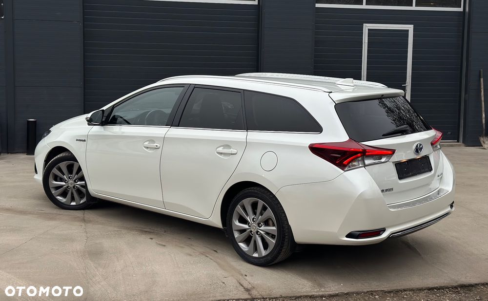 Toyota Auris 1.8 HSD Luna - 7