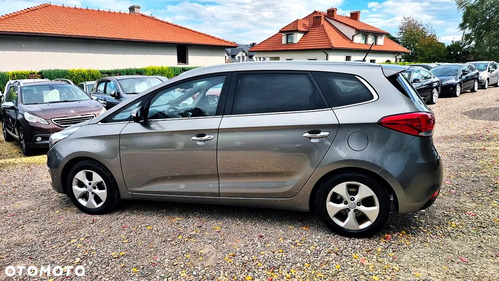 Kia Carens 1.6 GDI XL 7os - 18