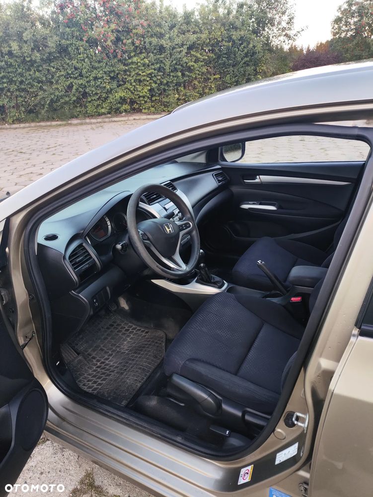 Honda City 1.4 Comfort - 11