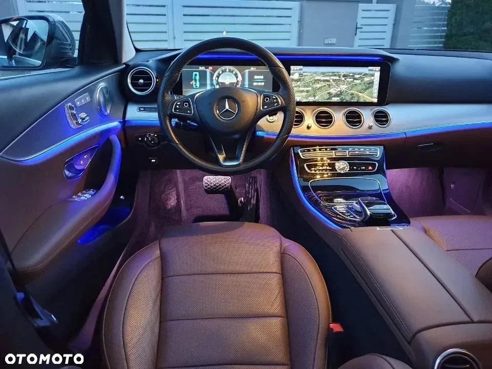 Mercedes-Benz Klasa E - 21