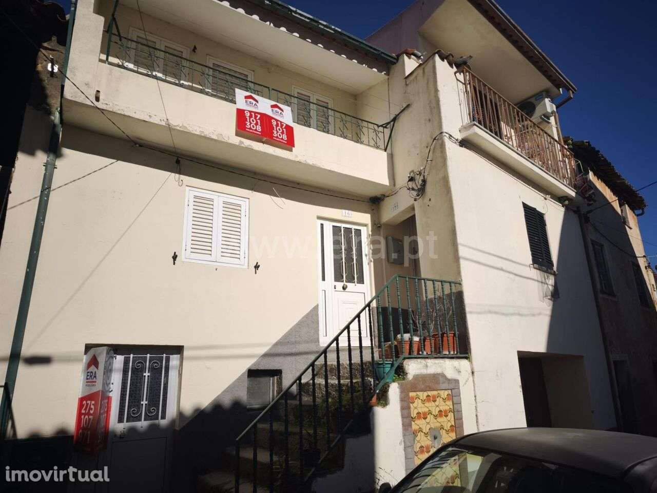 Moradia em Banda T2 / Fundão, Telhado - Grande imagem: 3/20