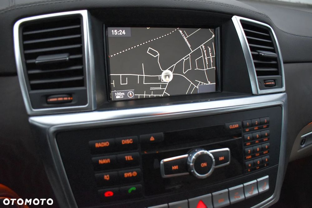 Mercedes-Benz GL - 17