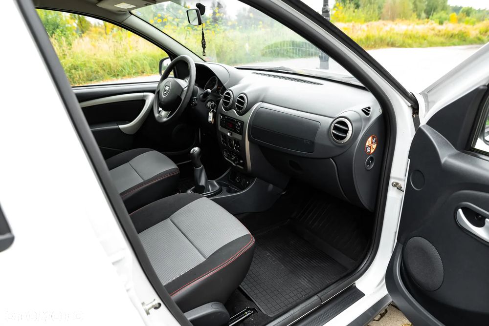 Dacia Duster 1.6 SL Aventure - 31