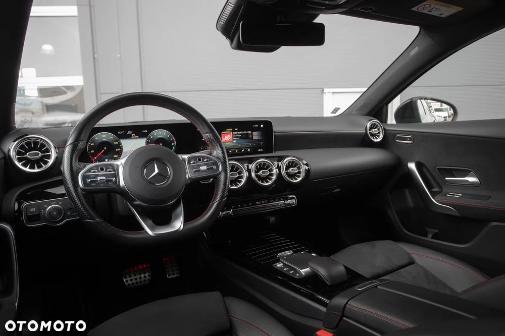 Mercedes-Benz Klasa A 250 E AMG Line 8G-DCT - 14