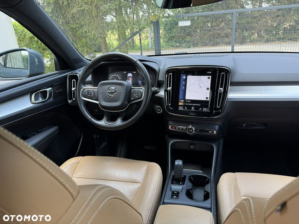 Volvo XC 40 D4 AWD Momentum Pro - 13