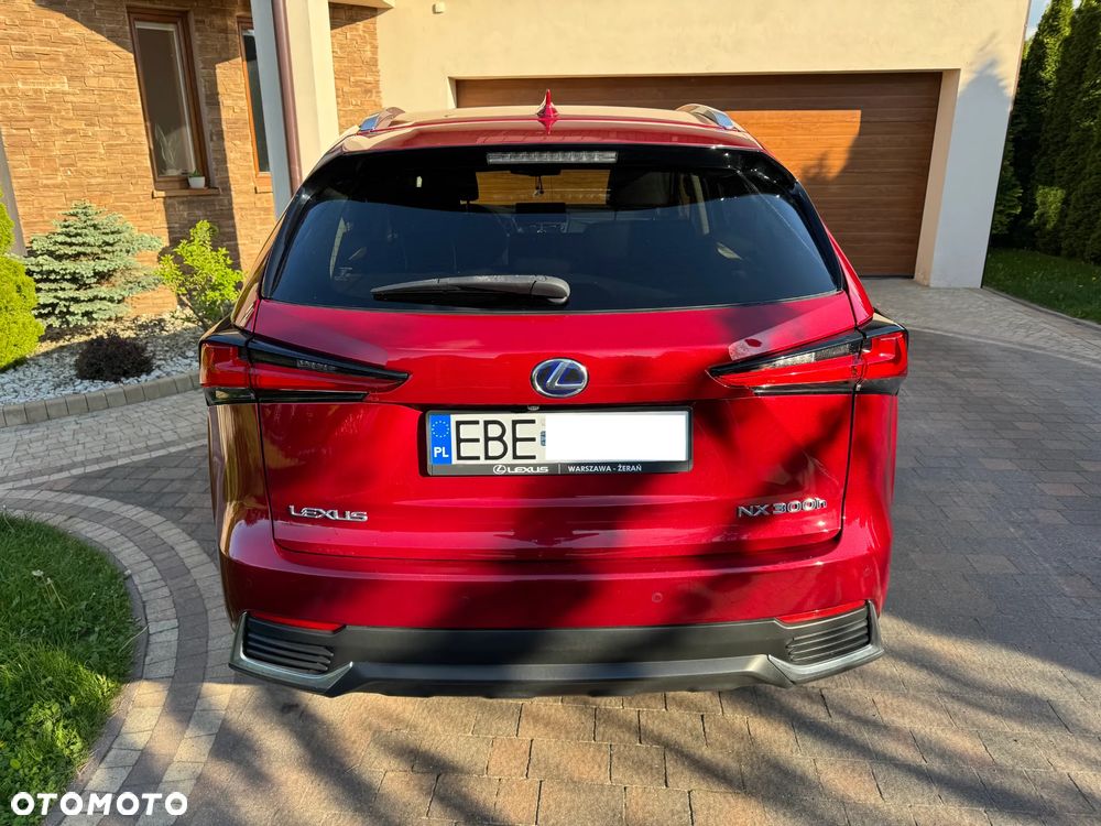 Lexus NX 300h Comfort AWD - 2