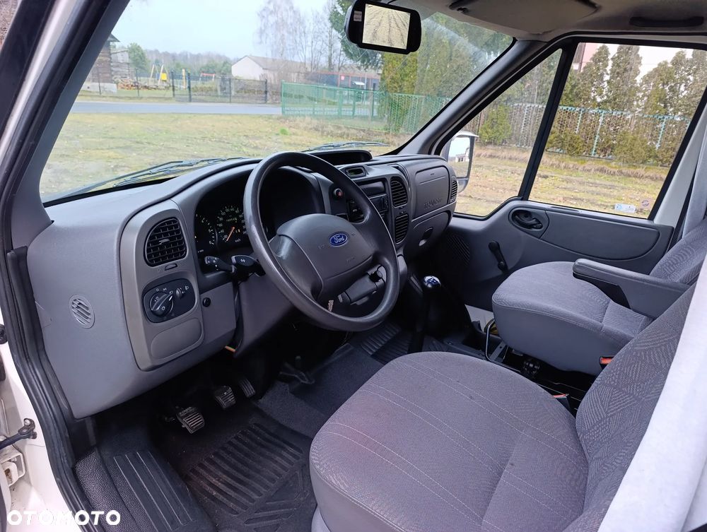 Ford Transit - 11