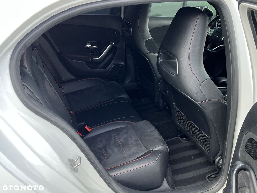 Mercedes-Benz Klasa A 180 AMG Line 7G-DCT - 15