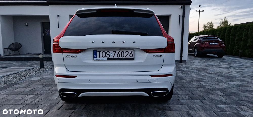 Volvo XC 60 T5 GPF AWD R-Design - 34