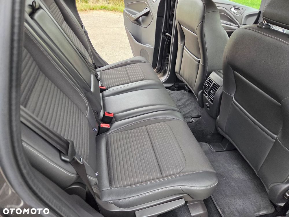 Ford Kuga - 16