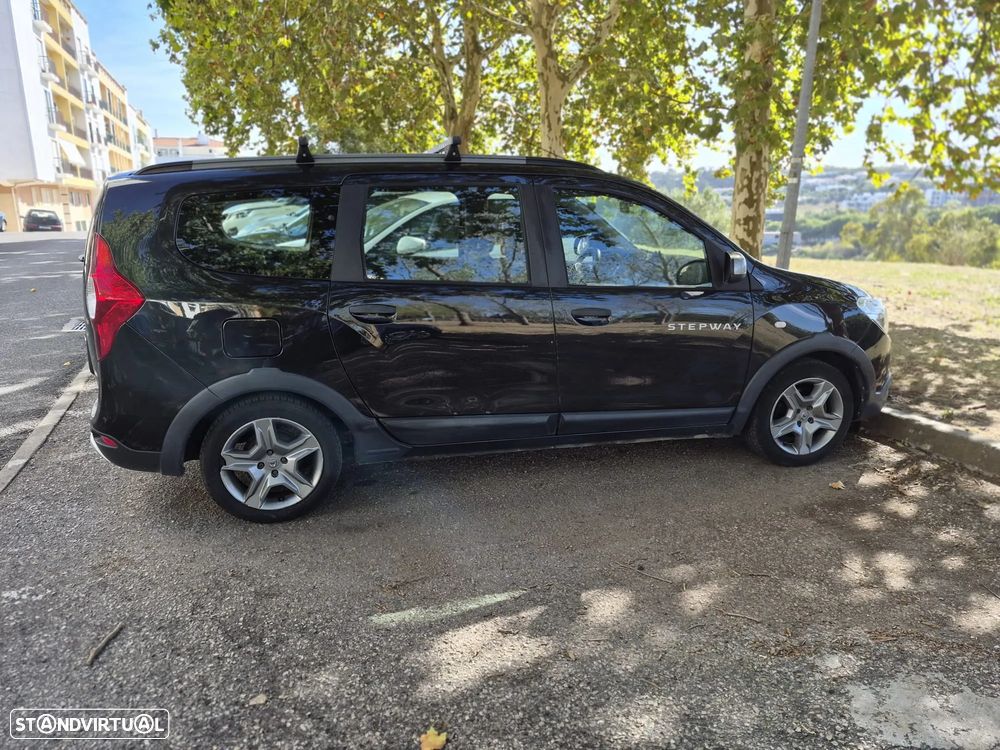 Dacia Lodgy 1.5 Blue dCi Stepway 7L - 4