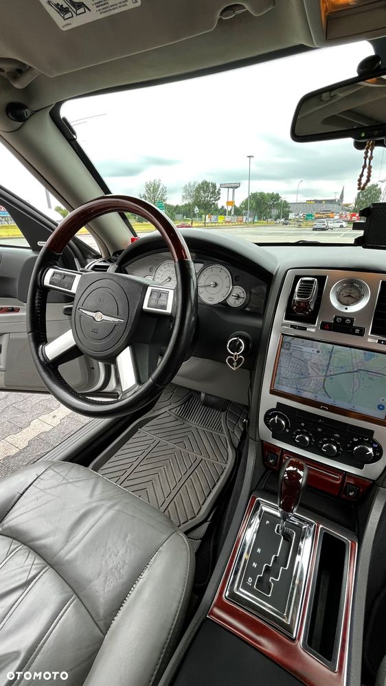 Chrysler 300C 3.0 V6 CRD - 12