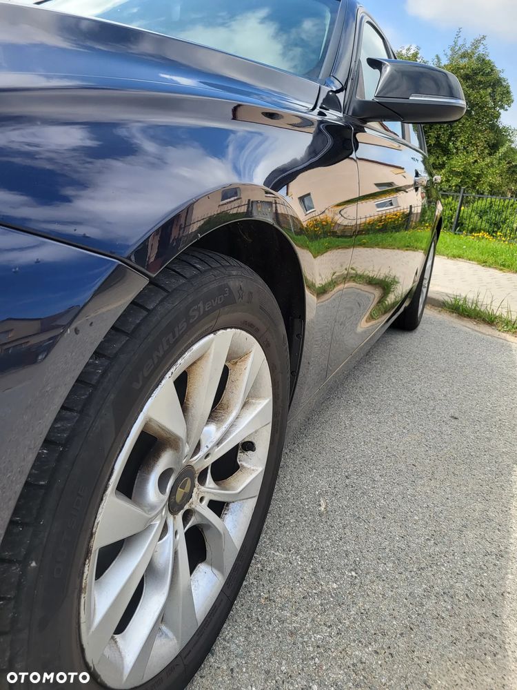 BMW Seria 3 320i - 8